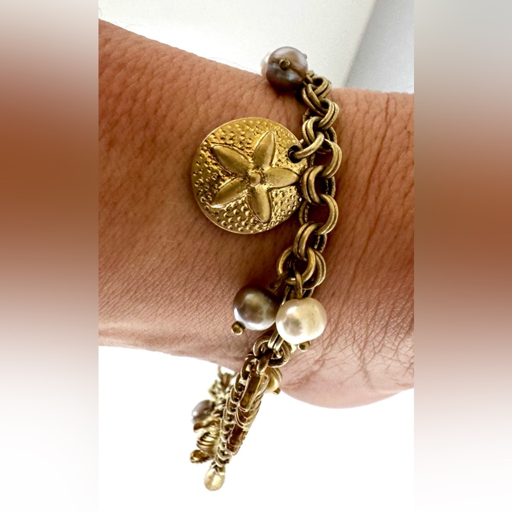 Lia Sophia Under-the-Sea Gold-tone Charm Bracelet #1514 - Picture 4 of 8